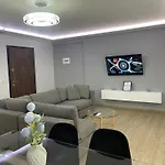 شقة New Bazaar 2022 تيرانا